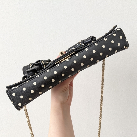 Valentino Garavani Very V Ruffle Rockstud Bag - Picture 4 of 16